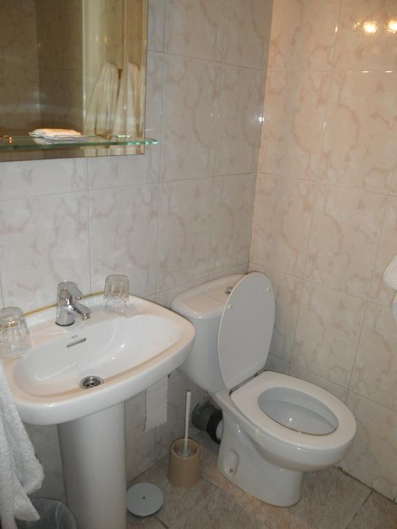 Hostal Los Andes Madrid Room photo