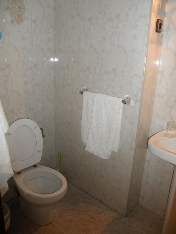 Hostal Los Andes Madrid Exterior photo