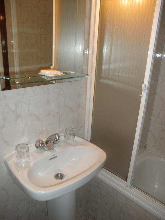 Hostal Los Andes Madrid Exterior photo